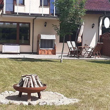 Gemuetliche-wohnung-1-im-eg-eines-einzelhauses-mit-4-we